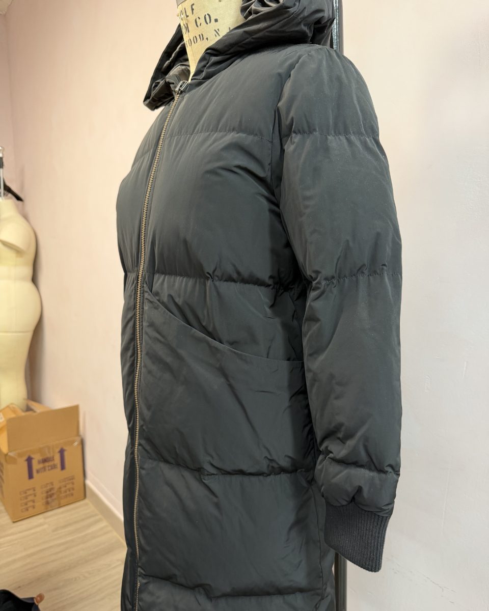 Country Road Black XS Down Jacket (Factory Sample)