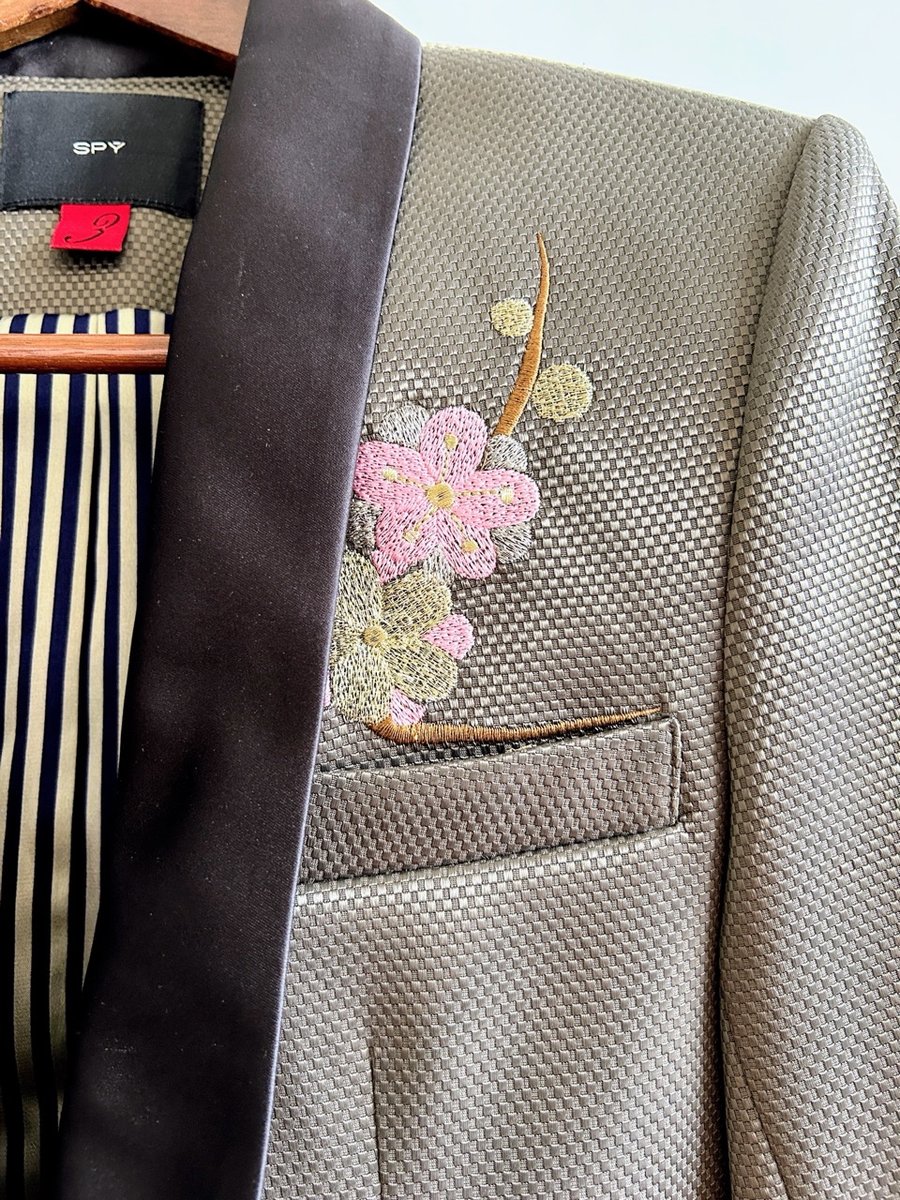 Spy by Henry Lau embroidered tuxedo jacket
