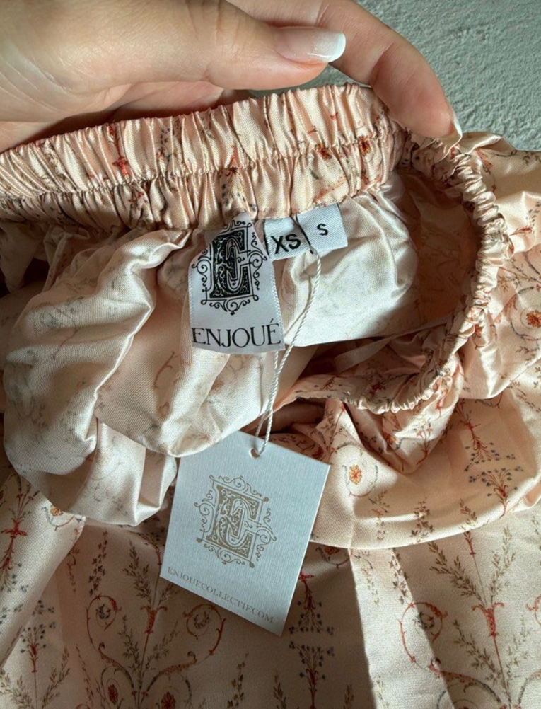18th Century inspired Marie Antoinette corset and skirt by Enjoue Collectif