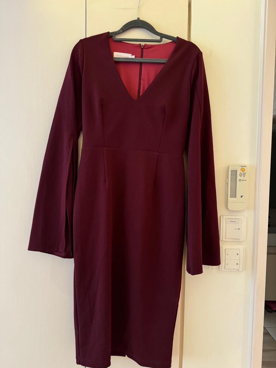 V-Neck Burgundy Stretchy Cocktail Dress