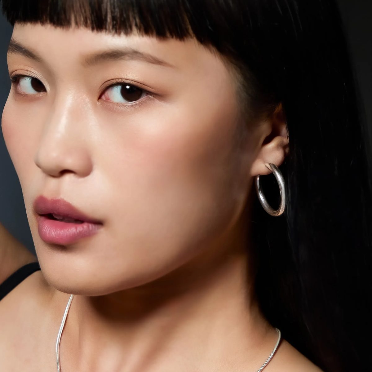 Grande Signature Hoop Earrings